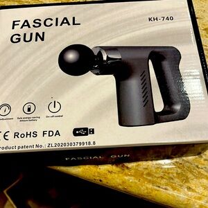 Fascial gun NWT gray, helps with stiffnessss, blood circulation, healthy